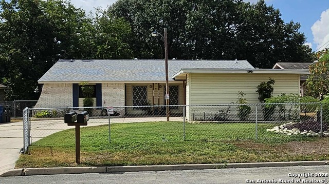 Image 3 of 47 For 820 Durr  