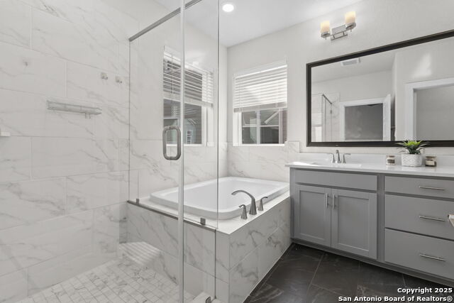 Image 14 of 24 For 5843 Whitby Rd #40