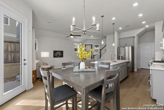 Image 5 of 24 For 5843 Whitby Rd #40