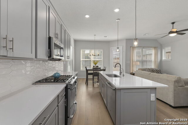 Image 8 of 24 For 5843 Whitby Rd #40