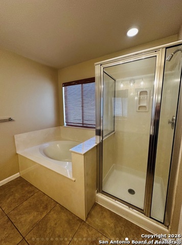 Image 22 of 26 For 20722 Blue Trinity