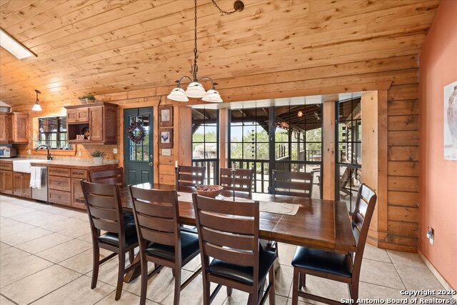 Image 16 of 69 For 112 Star Court N