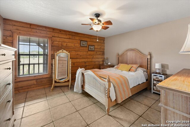 Image 28 of 69 For 112 Star Court N