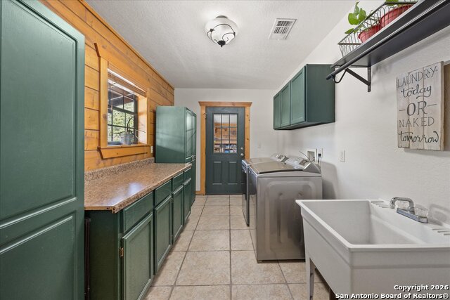 Image 34 of 69 For 112 Star Court N