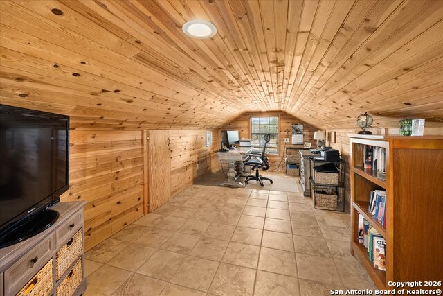 Image 36 of 69 For 112 Star Court N