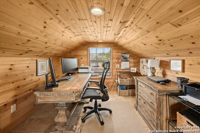 Image 37 of 69 For 112 Star Court N