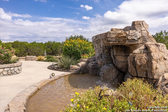 Image 43 of 69 For 112 Star Court N