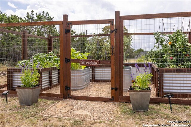 Image 50 of 69 For 112 Star Court N