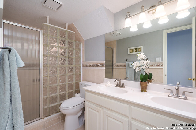 Image 23 of 29 For 1202 Scenic Knls