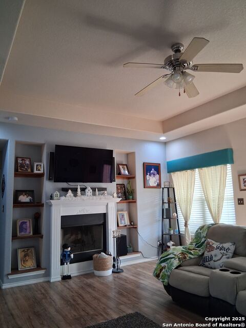 Image 11 of 34 For 7061 Devonshire