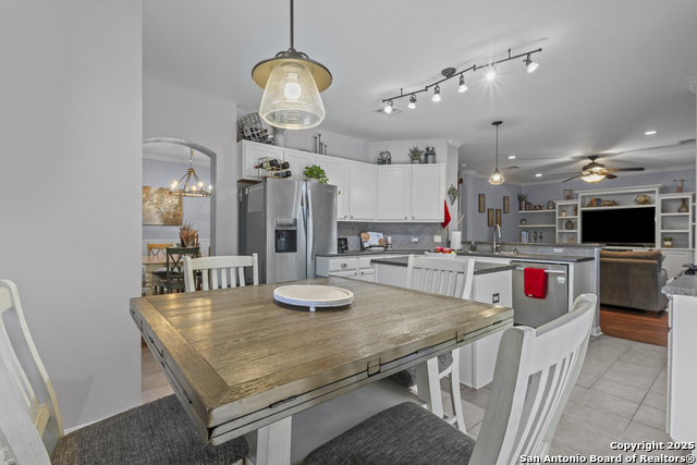 Image 15 of 43 For 2730 Trinity Fls