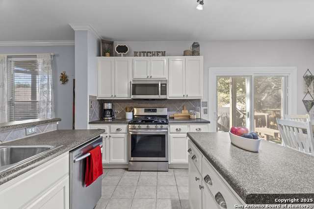 Image 18 of 43 For 2730 Trinity Fls