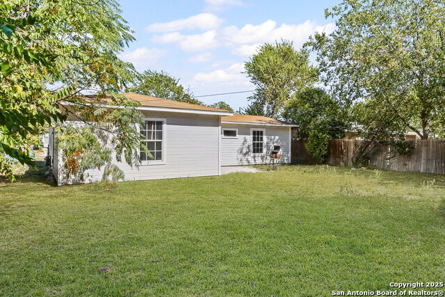 Image 17 of 21 For 106 Pilgrim  