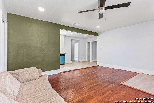 Image 5 of 21 For 106 Pilgrim  