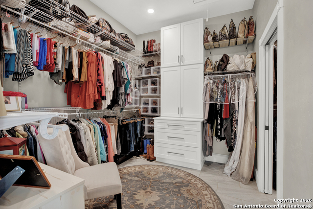 Image 18 of 46 For 308 Oakhaven Lane