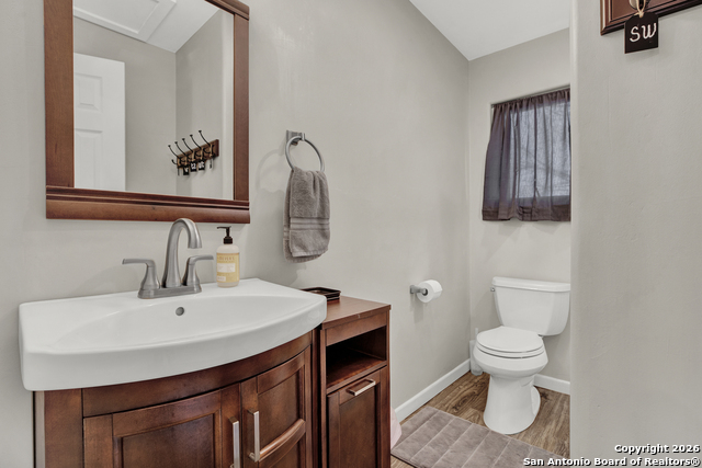 Image 31 of 46 For 308 Oakhaven Lane