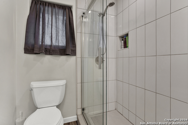 Image 32 of 46 For 308 Oakhaven Lane