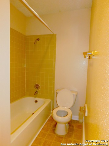 Image 17 of 19 For 6308 Waddesdon Wood