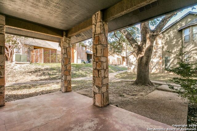 Image 22 of 25 For 9380 Braun Rd  501 B