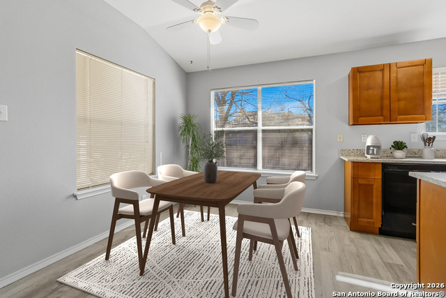 Image 12 of 32 For 14342 Markham Glen