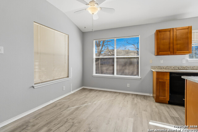 Image 13 of 32 For 14342 Markham Glen