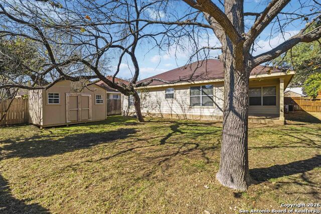 Image 31 of 32 For 14342 Markham Glen