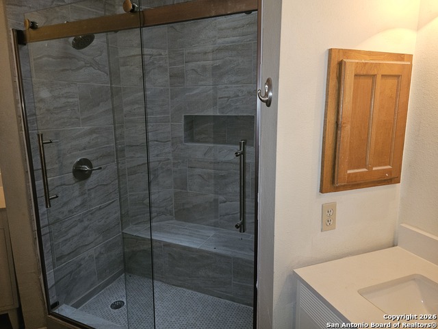 Image 11 of 19 For 4410 Putting Green