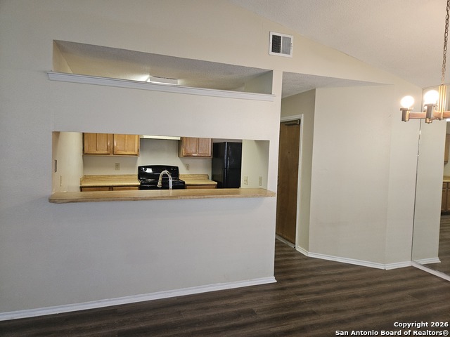 Image 5 of 19 For 4410 Putting Green