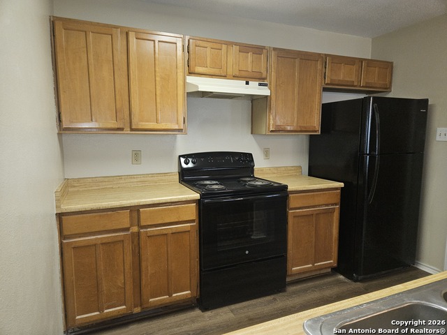 Image 6 of 19 For 4410 Putting Green