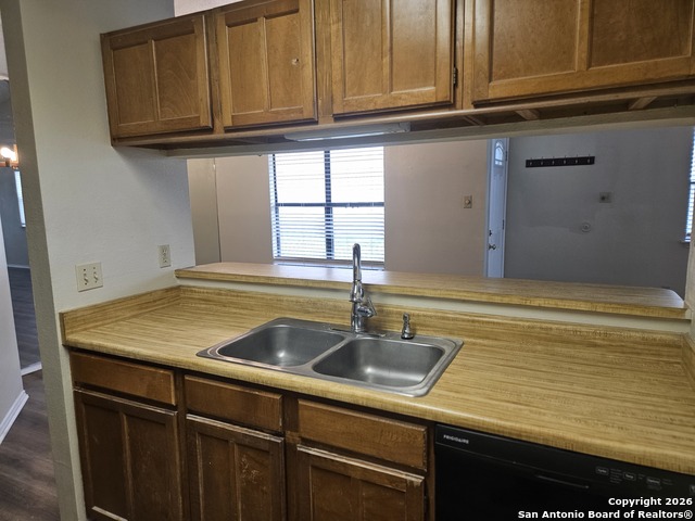 Image 7 of 19 For 4410 Putting Green