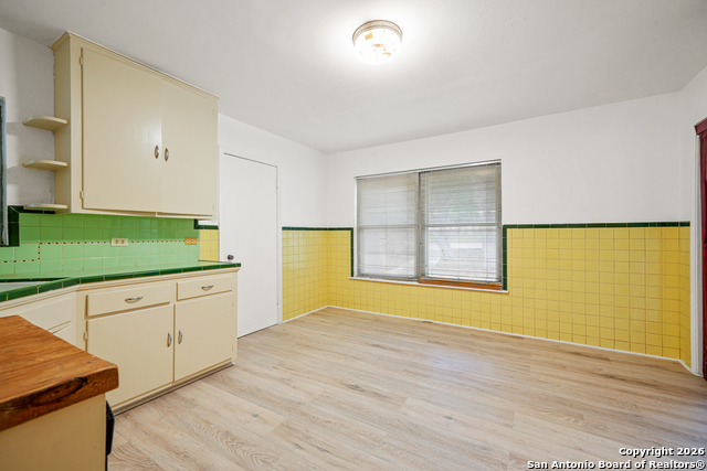 Image 10 of 24 For 111 Wisteria