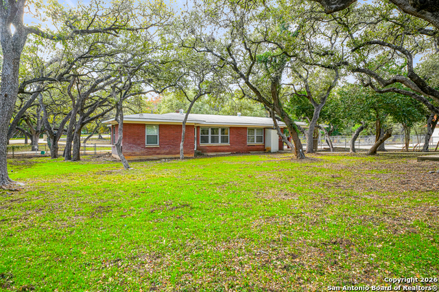 Image 21 of 24 For 111 Wisteria