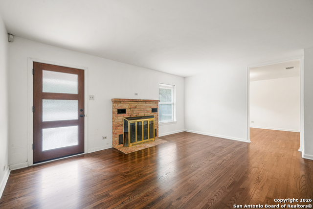 Image 7 of 24 For 111 Wisteria