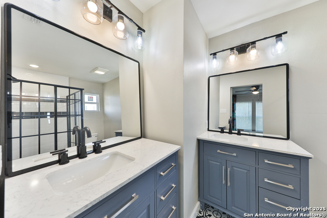 Image 33 of 45 For 315 Norwood W