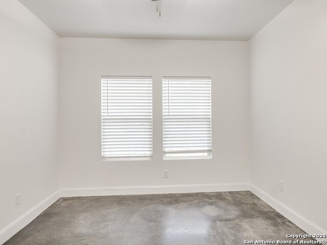 Image 15 of 42 For 656 Fawn  