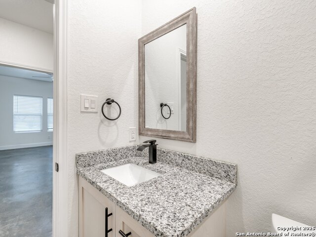 Image 21 of 42 For 656 Fawn  