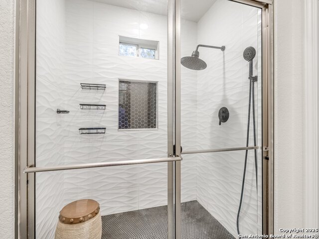 Image 28 of 42 For 656 Fawn  