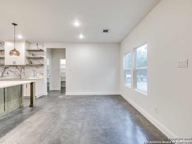 Image 32 of 42 For 656 Fawn  