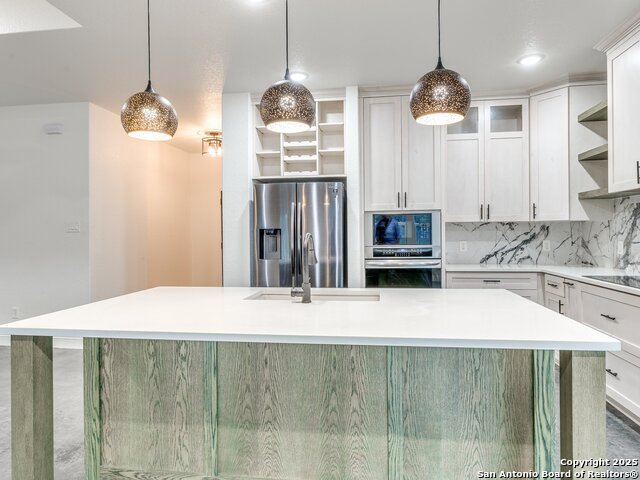 Image 33 of 42 For 656 Fawn  