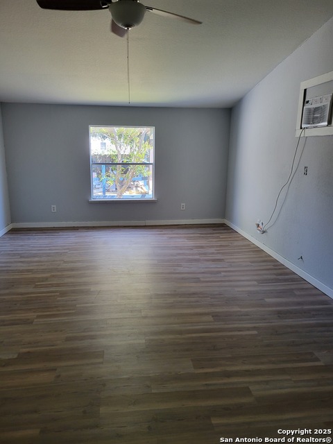 Listing photo id 6 for 5506 Elkhunter Trail