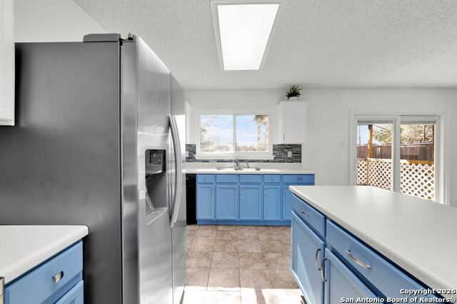 Listing photo id 8 for 11038 Angel Pt