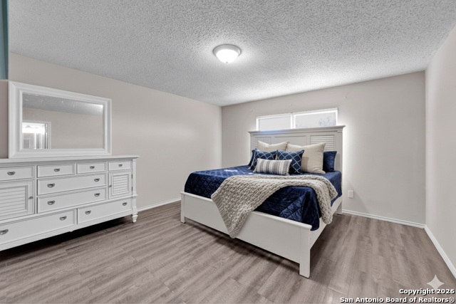 Listing photo id 11 for 11038 Angel Pt