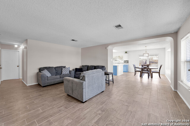 Listing photo id 2 for 11038 Angel Pt