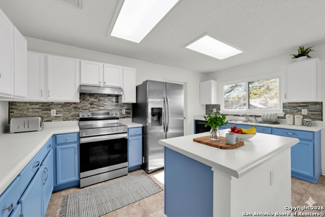 Listing photo id 5 for 11038 Angel Pt