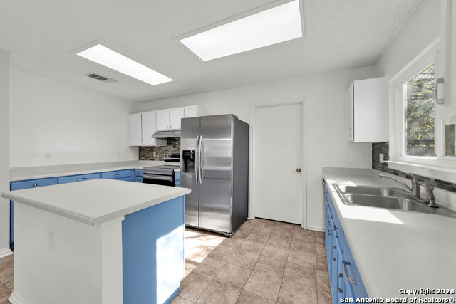 Listing photo id 6 for 11038 Angel Pt