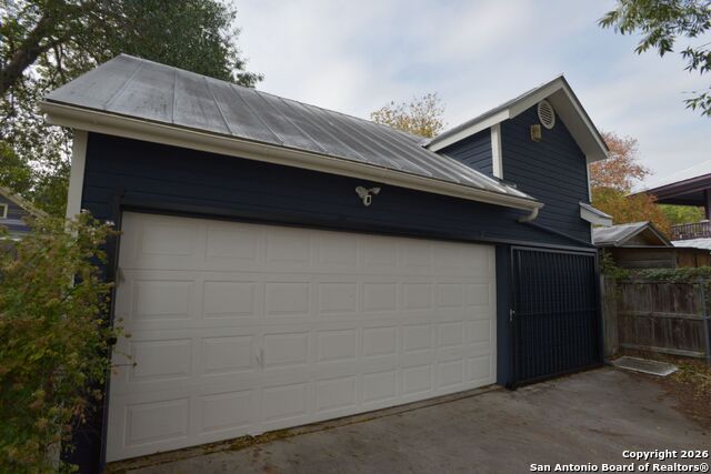 Image 19 of 20 For 144 Crofton  