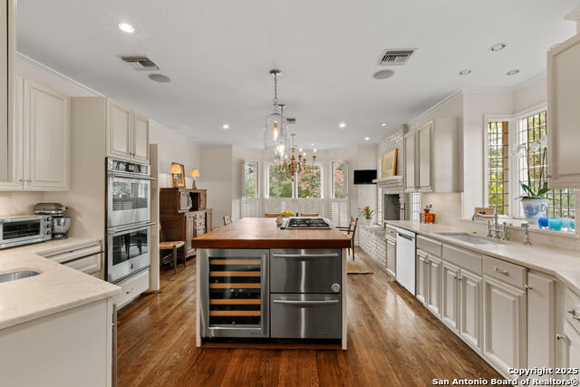 Image 10 of 48 For 701 Ridgemont