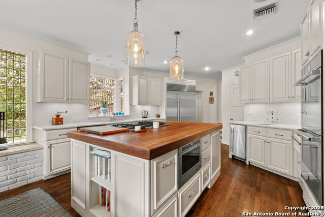 Image 11 of 48 For 701 Ridgemont