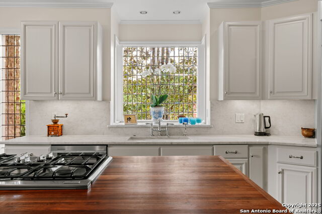 Image 13 of 48 For 701 Ridgemont