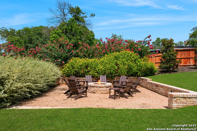 Image 41 of 48 For 701 Ridgemont